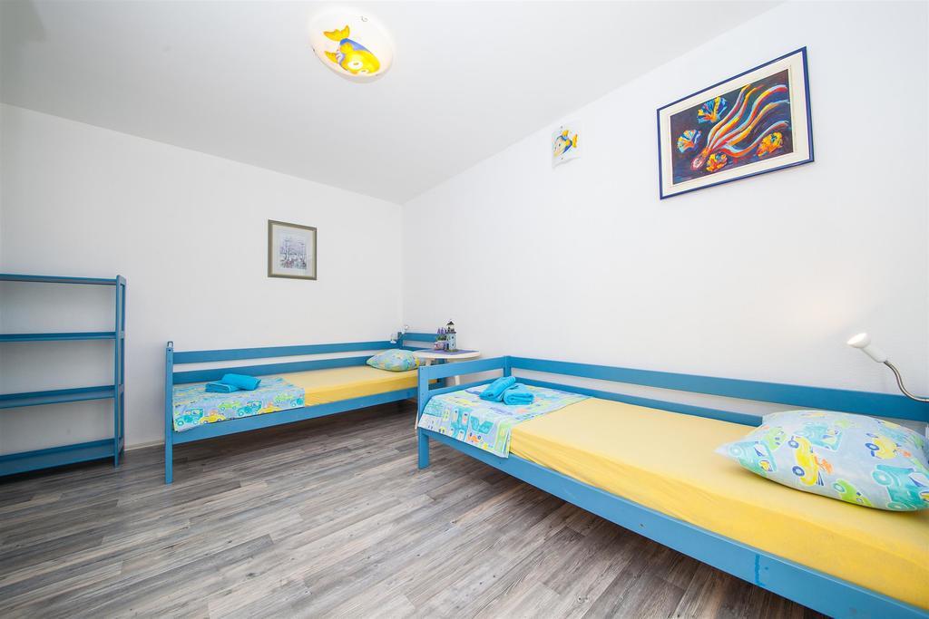 Apartments Plana, Зострог Екстер'єр фото