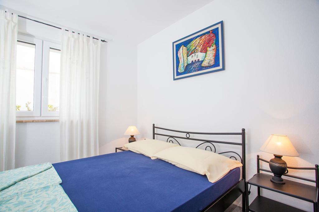 Apartments Plana, Зострог Екстер'єр фото